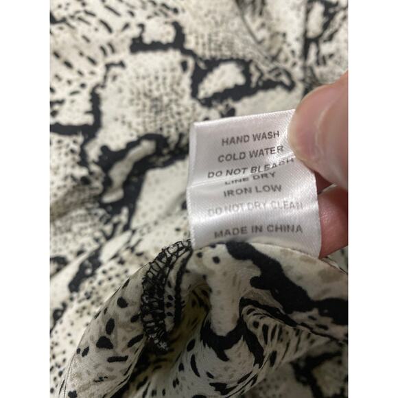 Promesa maxi skirt women’s size M snake print pleated - Picture 8 of 8